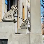 Casa Dei Leoni *